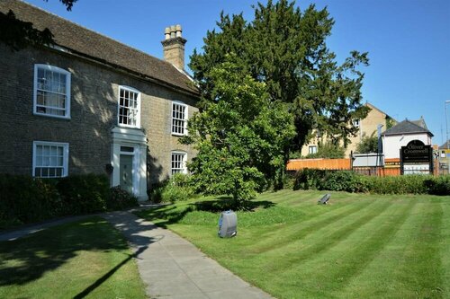 Oliver Cromwell Hotel, Reservar Hotel Hotéis em Cambridgeshire com estacionamento, Estacionamento