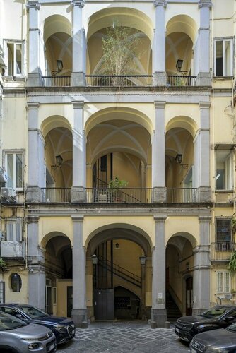 Napolitamo Hotel Principe, Забронировать Отель Отели Неаполя с завтраком, рядом с Palazzo del Banco di Napoli, Завтраки