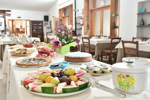 Hotel Ristorante SEnis Monte Maccione, Buchen Sie Hotel Nuoro Barbagia