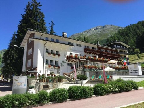 Hotel La Meridiana, Забронировать Отель Отели в центре Мадезимо, в центре