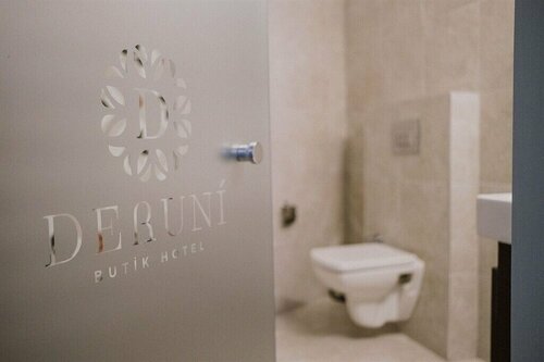 Deruni Butik Hotel, Забронировать Отель Отели Измира с бассейном, Бассейн