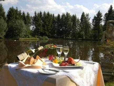 Am Steineweiher, Забронировать Отель Сен-Вит 