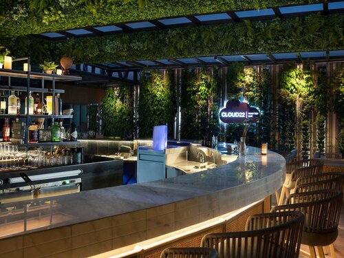 DoubleTree by Hilton Surabaya, Boek Hotel East Java Hotels met een Zwembad, Zwembad