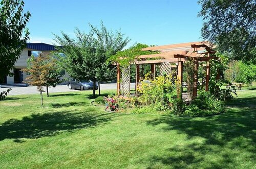 Canadas Best Value Inn Kelowna, Забронировать Мини-отель Мини-отели Горнолыжного курорта Биг-Уайт, Мини-отель