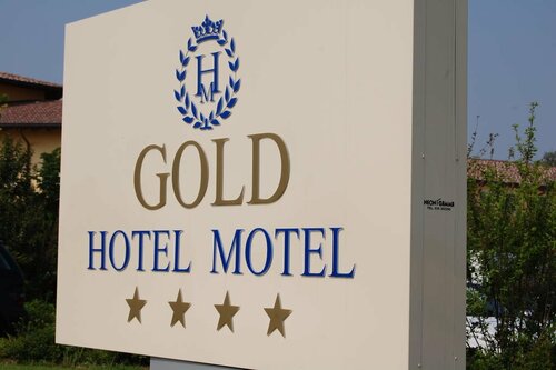 Hotel Motel Gold, Boek Motel Hotels in Calcinate met parkeren, Parkeren