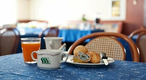 Hotel Serenella, Забронировать Отель Гадзанига Bergamo Province