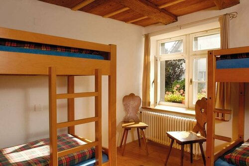 Brugg Youth Hostel, Забронировать Хостел Бругг 