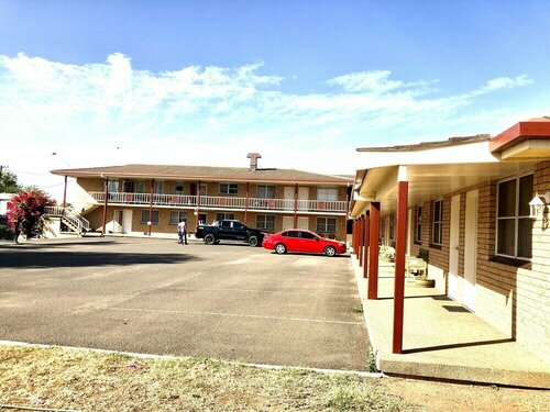 OVERLANDER MOTOR LODGE, Забронировать Мини-отель Мини-отели New England NSW, Мини-отель
