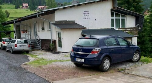 Pension Malá Plan, Забронировать Отель Отели Пец под Снежкой с парковкой, рядом с Ski Slope Zahrádky, Парковка