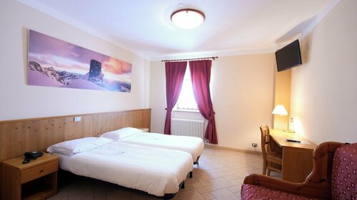 Albergo Ristoro Sitten - 2300 mt, Забронировать Отель Грессоней-ла-Трините Грессоней, рядом с Канатной дороги Стафал-Сант’Анна (нижняя станция)