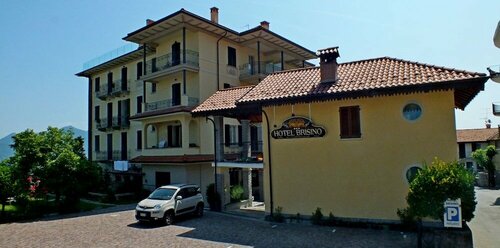 Hotel Brisino, Забронировать Отель Отели Стреза с парковкой, рядом с Парк виллы Паллавичино, Парковка