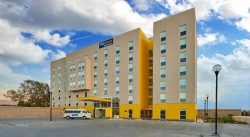 City Express by Marriott Ensenada, Book Hotel Hoteller i Baja California med parkering, Parkering