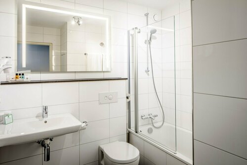 Holiday Inn Eindhoven Centre by IHG, Забронировать Отель Эйндховен - центр города Эйндховен, рядом с DAF Museum