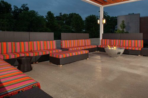 Home2 Suites by Hilton Bloomington, Забронировать Отель Блумингтон Индиана