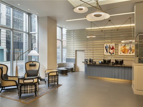 Hilton New York Fashion District, Забронировать Отель Челси , рядом с Универмаг Macy's