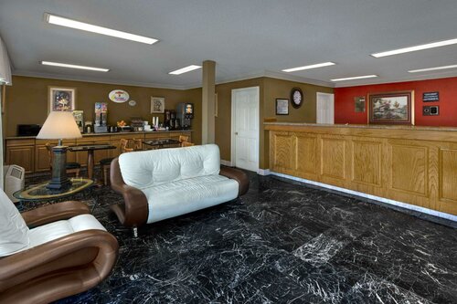 Super 8 by Wyndham Breaux Bridge, Забронировать Отель Отели Броу Бриджа с парковкой, Парковка