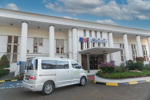Whiz Prime Hotel Sudirman Cilacap, Réserver Hôtel Hôtels à Central Java avec parking, Parking