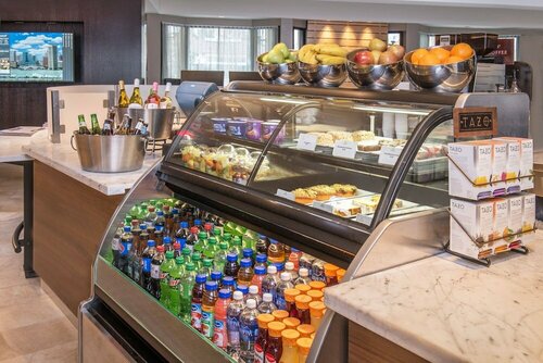 Courtyard By Marriott Baltimore BWI Airport, Buchen Sie Hotel Hotels in Linthicum Heights mit Parkplatz, Parkplätze