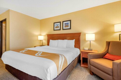 Quality Inn Pueblo North, Book Hotel Hoteller i Pueblo med pool, Swimmingpool