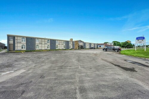 Travelodge by Wyndham Sarnia, Забронировать Отель Сарния Southwest Ontario