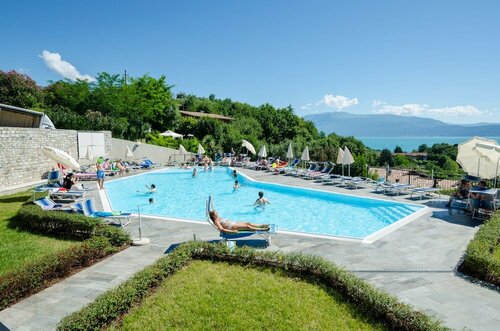 Hotel Belvedere, Забронировать Отель Отели Valtenesi del Garda с завтраком, Завтраки