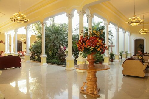 Gran Real Yucatan, Varaa Hotelli Jukatan hotellit, joissa on uima-allas, Uima-allas