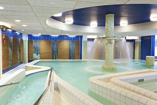 Rokua Health & Spa, Забронировать Курортный отель Отели Оулу с бассейном, Бассейн