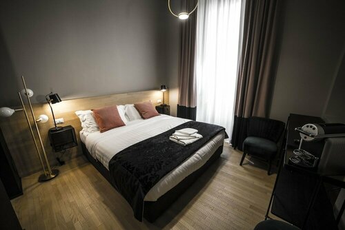 Suitelifetrevi, Book Pension Trevi Rom