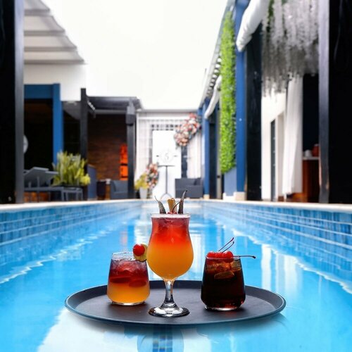 R Hotel Kingston, Prenota Hotel Kingston Giamaica