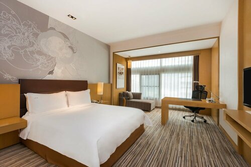 Holiday Inn Shijiazhuang Central, an IHG Hotel, Reserva ahora Hotel Hoteles en Hebei con piscina, Piscina