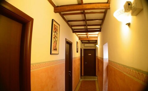 L'Incanto Guest House, Book Pension Rom hoteller med parkering, Parkering