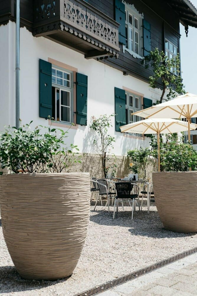 Quartier - Lodges Tagesbar Forum