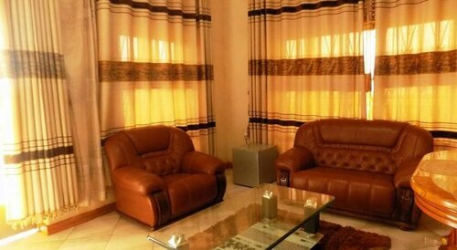 Capricon Executive Hotel, Prenota Hotel Hotel a Kabale con parcheggio, Parcheggio