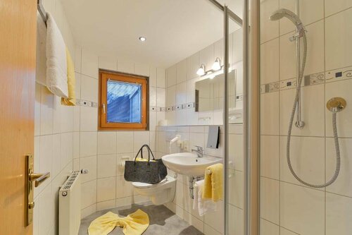 Stockingers Guest House, Prenota Hotel Klostertal Bludenz