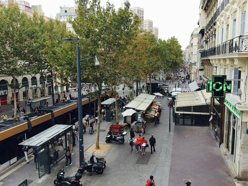 ibis Styles Marseille Vieux Port, Забронировать Отель Отели Марселя 3 звезды, рядом с Станция Марсель-Сен-Шарль, 3*