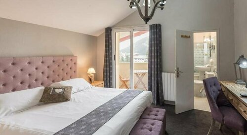 Hotel lEcureuil, Забронировать Отель Отели Сент-Этьен-де-Тине 3 звезды, 3*