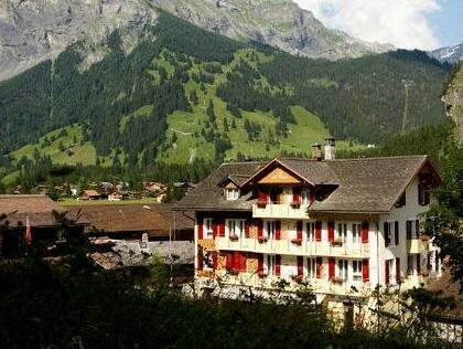 Hotel Des Alpes, Забронировать Отель Отели Кандерштег с парковкой, Парковка
