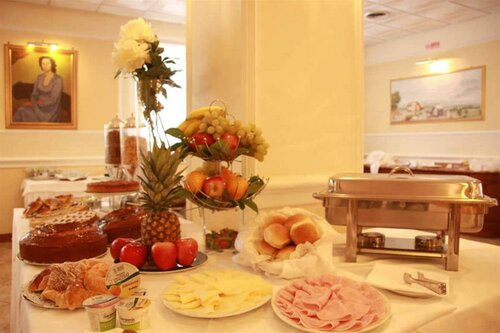 Beethoven, Rezervați Hotel Hoteluri în Lazio cu parcare, Parcare
