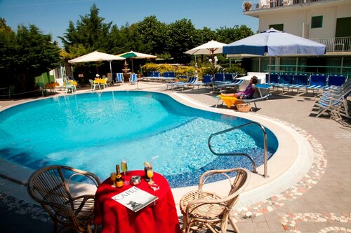 Hotel Carmencita, Забронировать Отель Отели в центре Анакапри, в центре