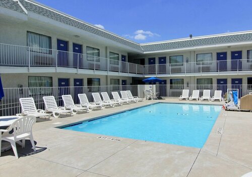 Motel 6 Austin Central - North, Book Motel Hoteller i Austin med pool, Swimmingpool