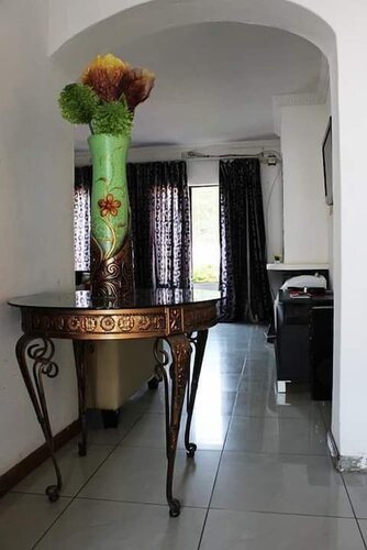 Vintage View Guest House, Boek Pension Hotels in Gaborone met zwembad, Zwembad