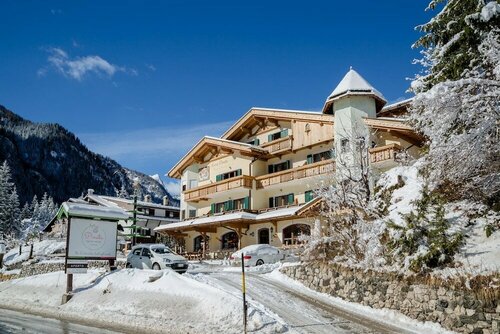 Pineta Pastry Hotel, Забронировать Отель Рокка-Пьеторе Чиветта