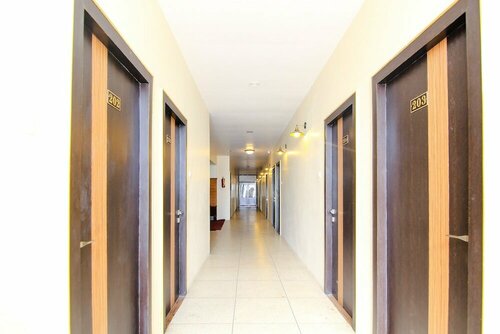 Hotel R B International, Забронировать Отель Отели Варанаси с завтраком, рядом с Гхат Асси, Завтраки