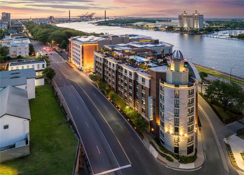 Homewood Suites by Hilton Savannah Historic District/Riverfront, Забронировать Отель Саванна Джорджия, рядом с Колледж искусств и дизайна Саванны