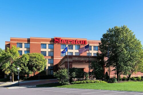 Sheraton Minneapolis West Hotel, Забронировать Отель Отели Twin Cities с парковкой, Парковка
