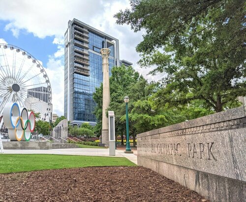 Club Wyndham Atlanta, Забронировать Отель Атланта Джорджия, рядом с Станция метро Dome/GWCC/Philips/CNN
