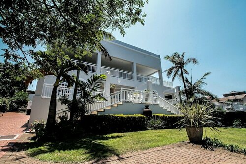 Sandals Guest House, Забронировать Гостевой дом Умхланга Durban North Coast, рядом с Пляж Umhlanga Rocks Beach