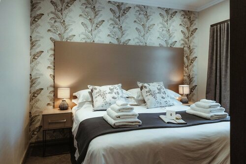 The Feather Hill Boutique Hotel, Prenota Boutique Potchefstroom North West
