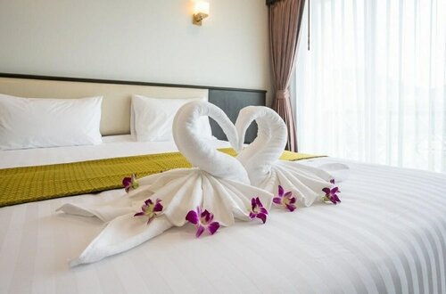 Swan Lake Hotel Sattahip, Забронировать Отель Ban Khlot Чонбури