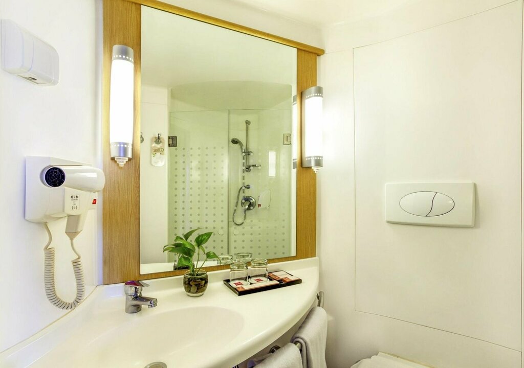 Ibis Surabaya City Center